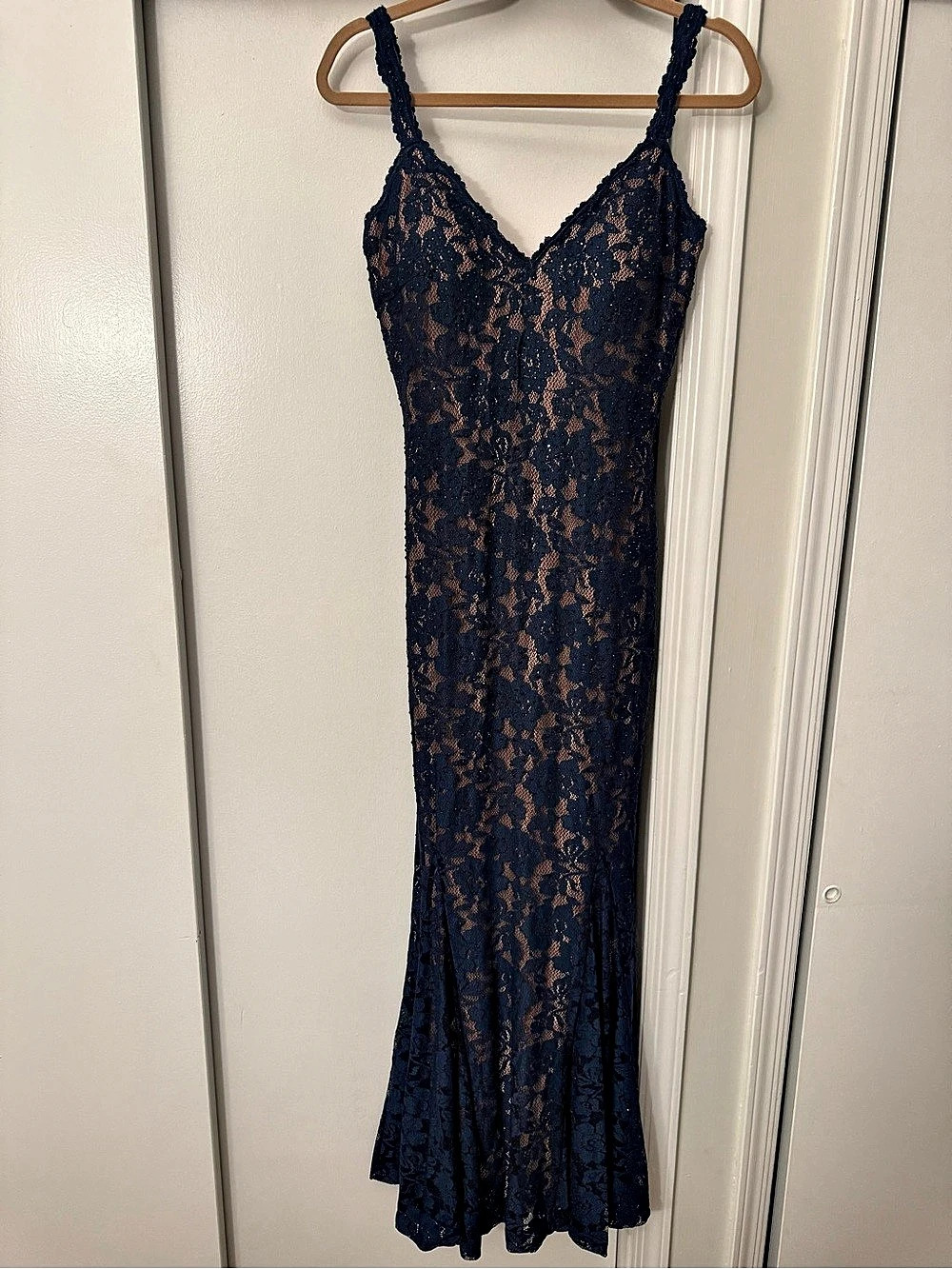 Jovani Lace Beaded Maxi Dress in Blue & Nude Size 6 never worn NWOT